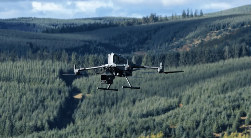 Zenmuse L3 hoạt động tối ưu cùng drone Matrice 400 RTK – bộ đôi hoàn hảo cho khảo sát công nghiệp.