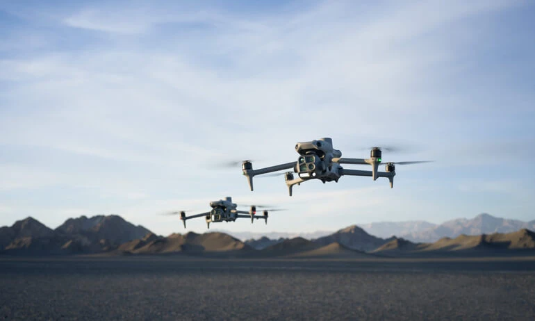 2 phiên bản chuyên biệt: Matrice 4T cho nhiệt ảnh và tác nghiệp hiện trường; Matrice 4E cho khảo sát, mapping và công việc địa không gian.